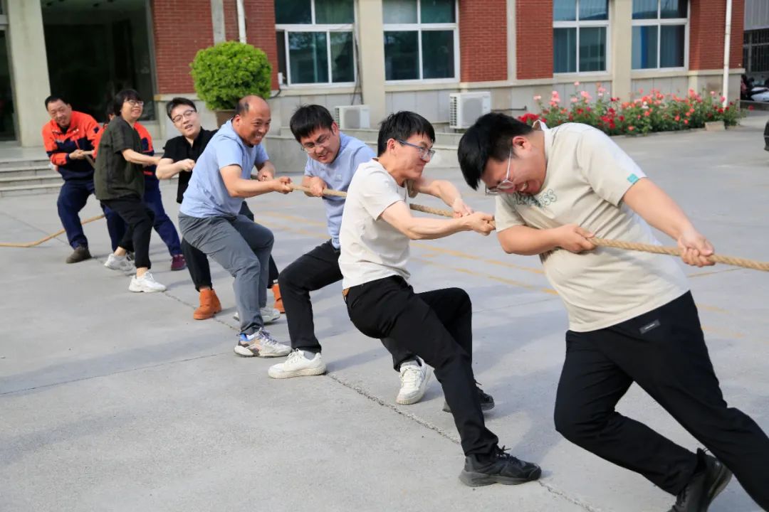 上海山美股份2025春季運(yùn)動(dòng)會(huì)火熱啟幕！拔河、籃球預(yù)賽燃情開(kāi)戰(zhàn)